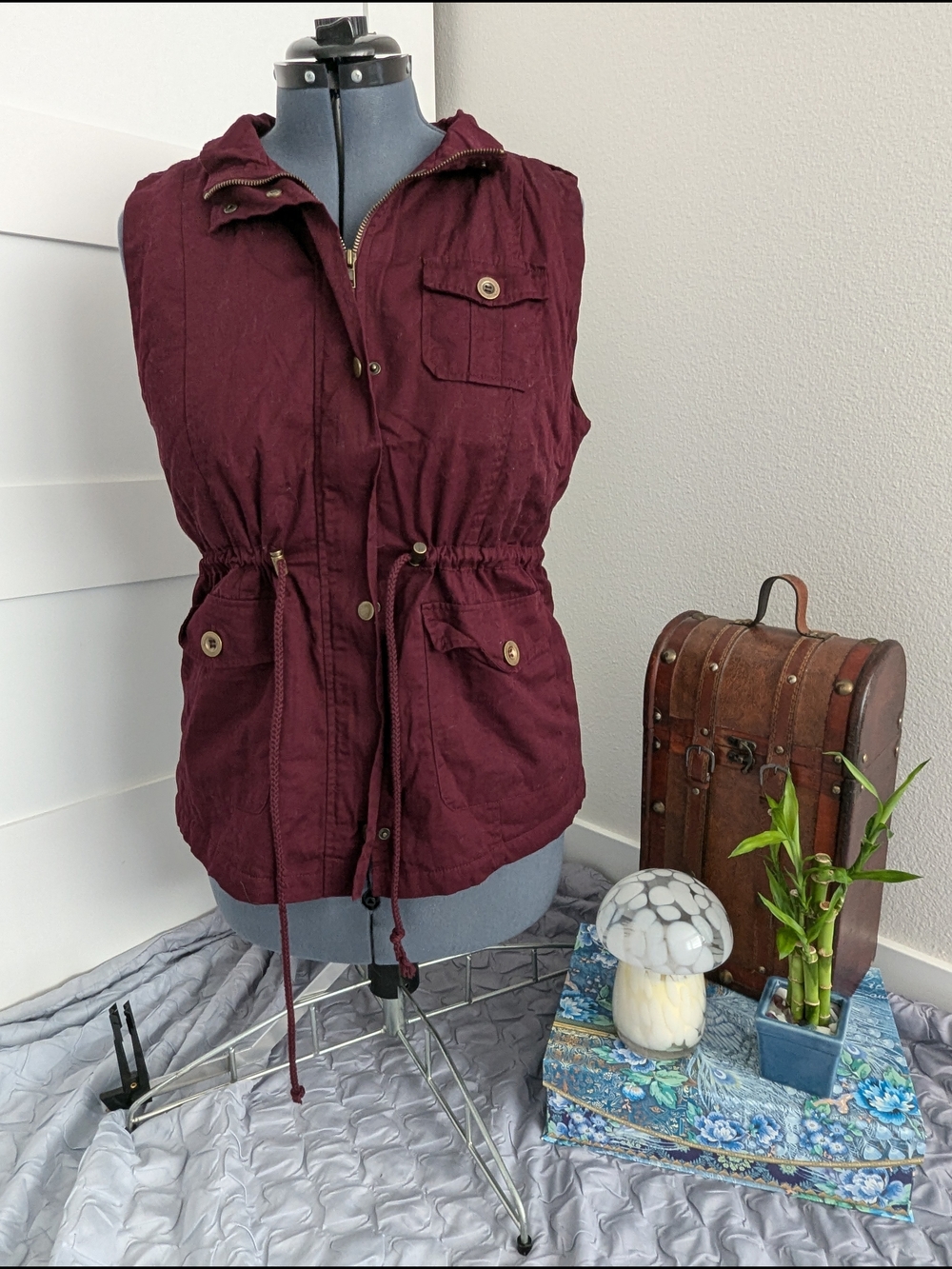 C'est Toi Sleeveless Drawstring Utility Vest - Burgundy - L